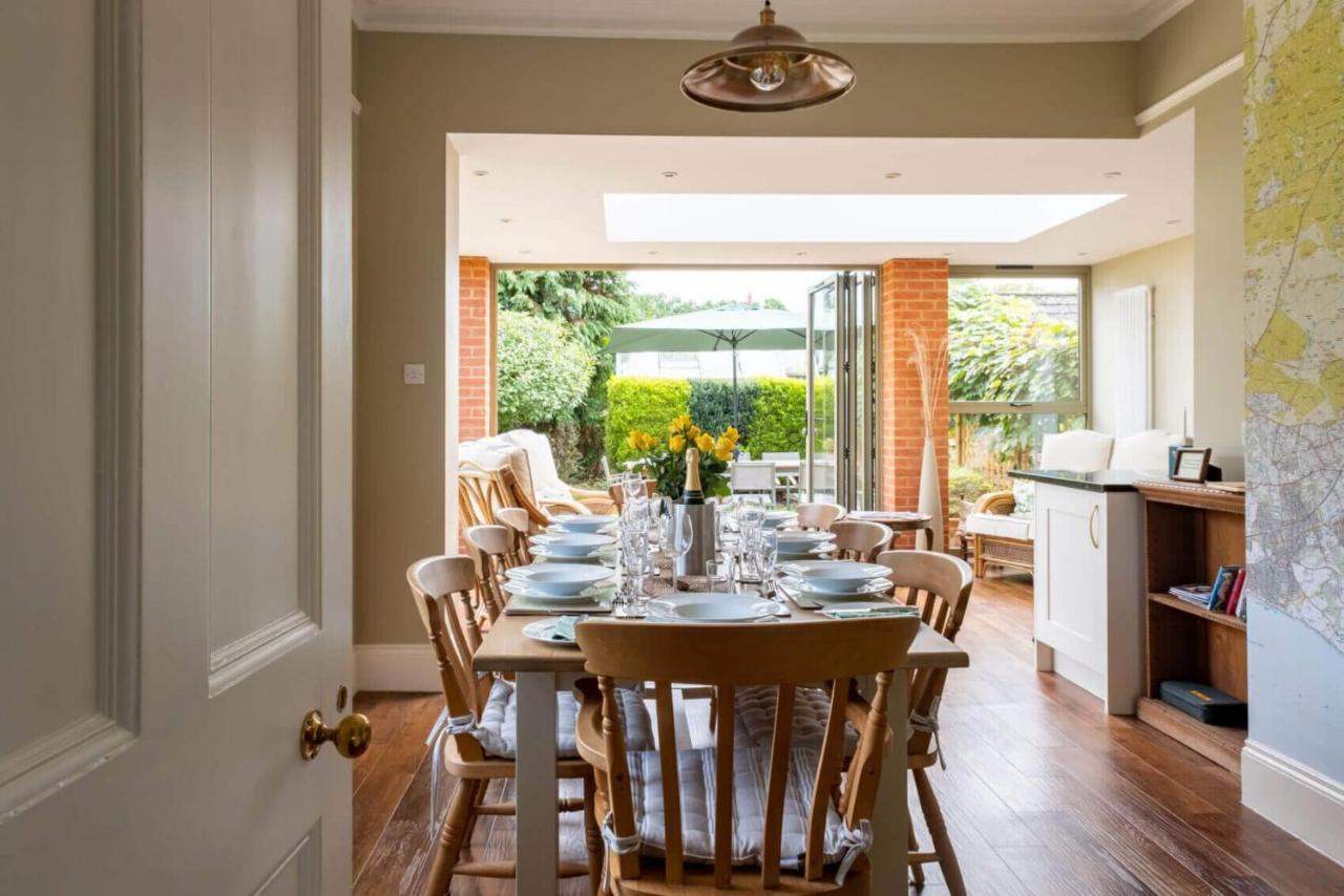 Surrey Lodge Brockenhurst Bagian luar foto